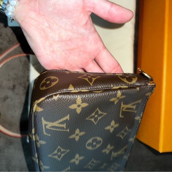 LOUIS VUITTON MONOGRAM POCHETTE ACCESSOIRES BAG POUCH CLUTCH - Picture 4 of 15